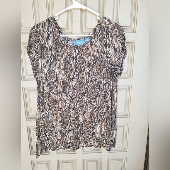 Simply Vera Vera Wang Blouse SzL Animal Print Puff Sleeves Cool and Comfy - Picture 1 of 5